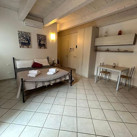 Le Due Corti Centro Storico - Autodromo Appartement Imola Buitenkant foto