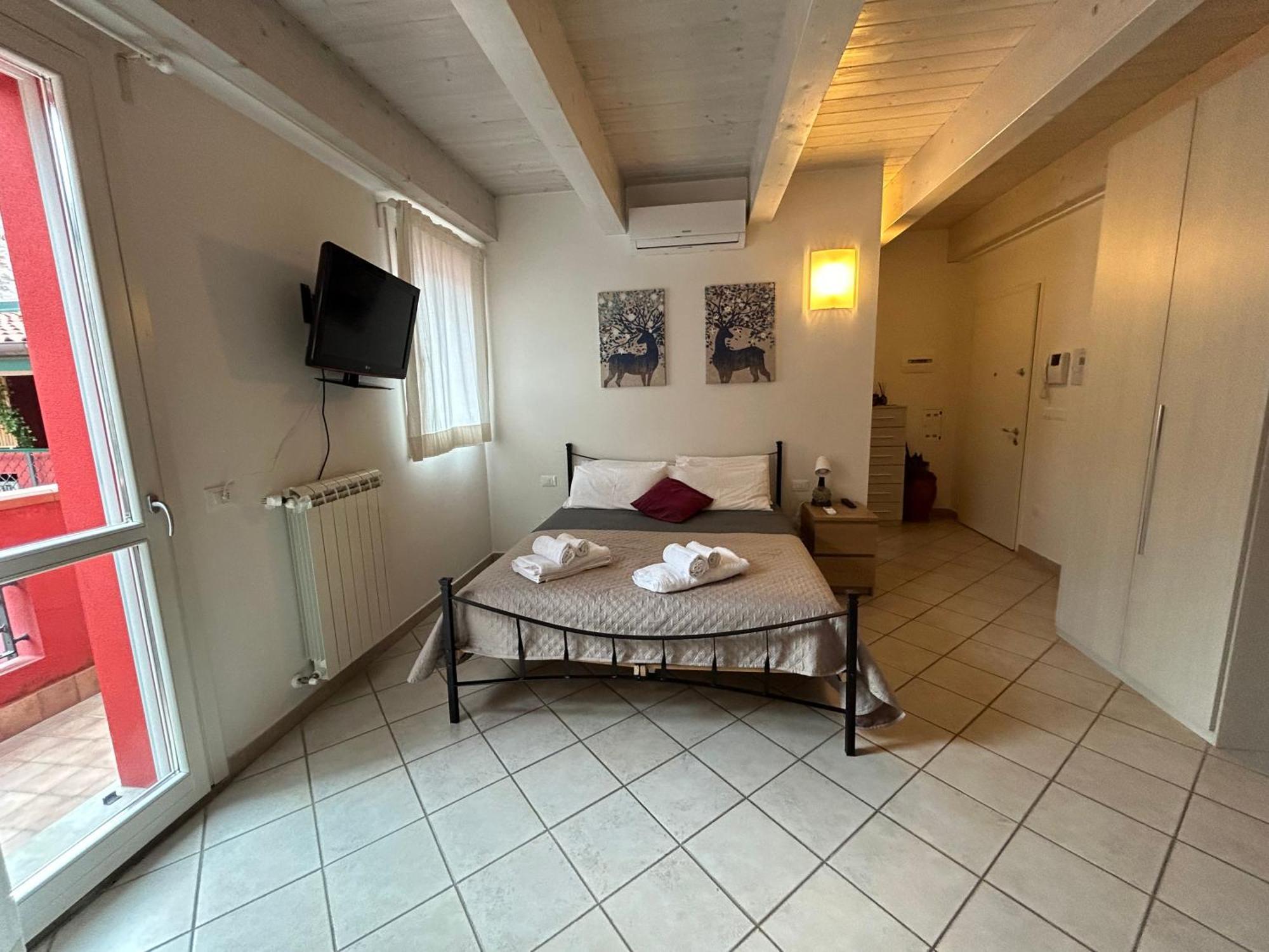 Le Due Corti Centro Storico - Autodromo Appartement Imola Buitenkant foto